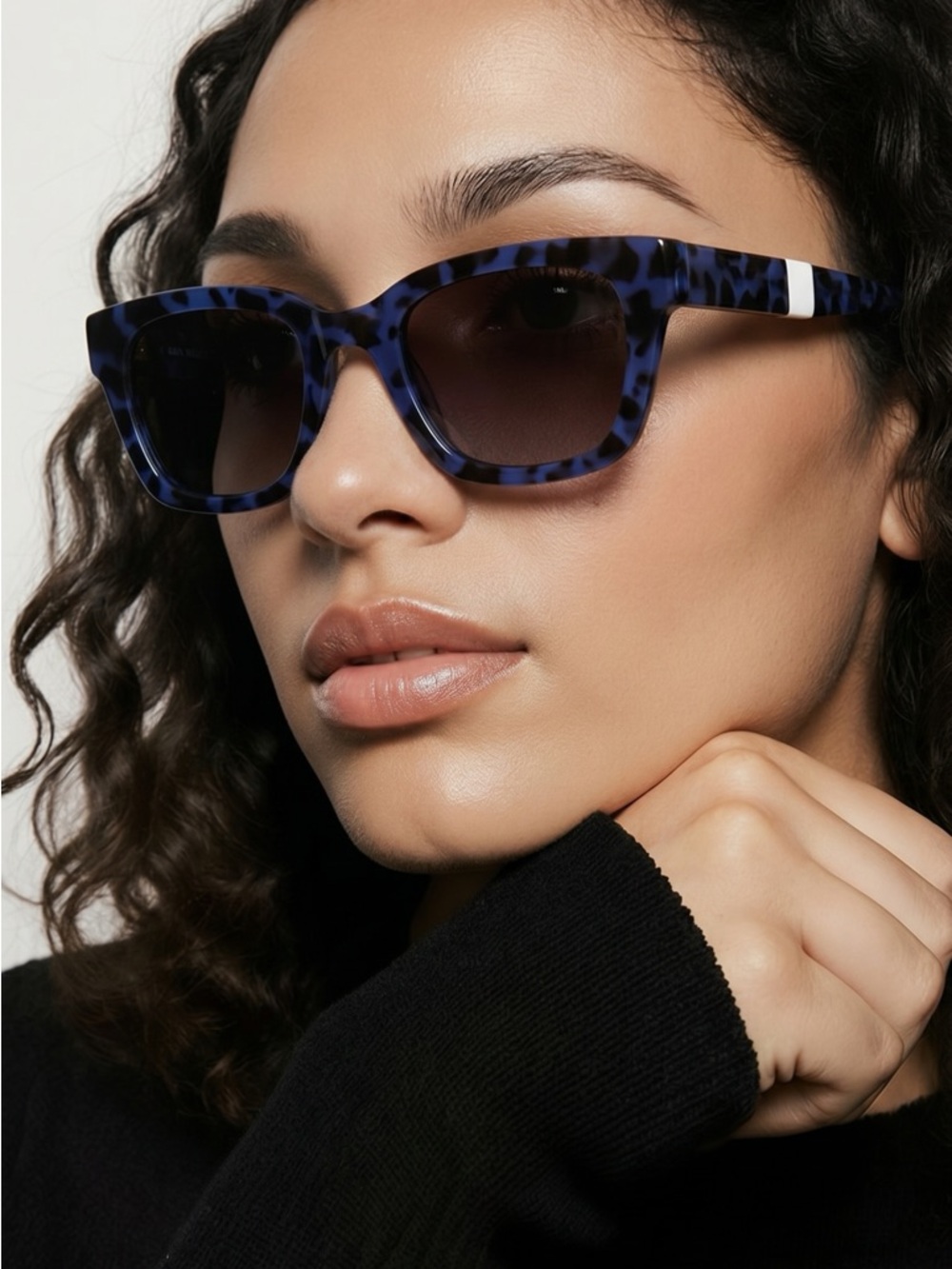 Women’s Christian Siriano Blue Tortoiseshell Oversized Sunglasses - Picture 9 of 9